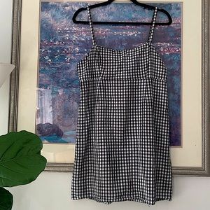 Gingham Dress 🖤